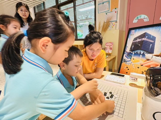 下棋照4_副本.jpg 下棋照4_副本.jpg